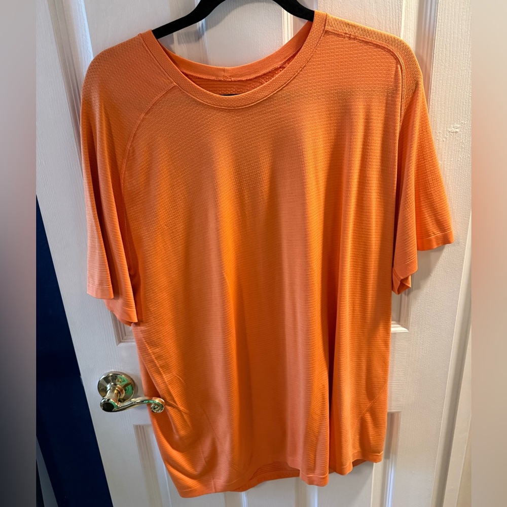 Lululemon Men’s Metal Vent Tech shirt XXL
